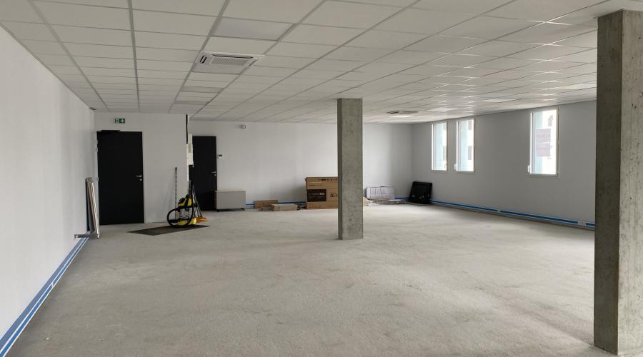 Photo LOCATION CELLULE 137 m2 2