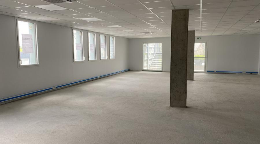 Photo LOCATION CELLULE 137 m2 3