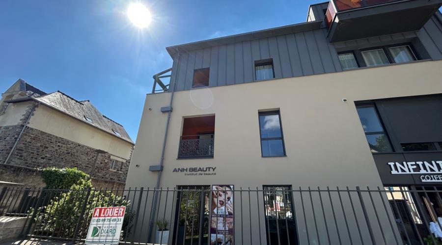 Photo LOCAL COMMERCIAL - VITRE 0