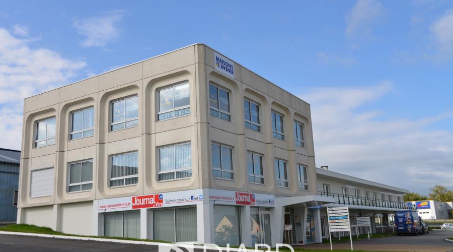 Photo Location Immobilier Professionnel - Vitré - Réf. LCO10010410 - 52m² 0