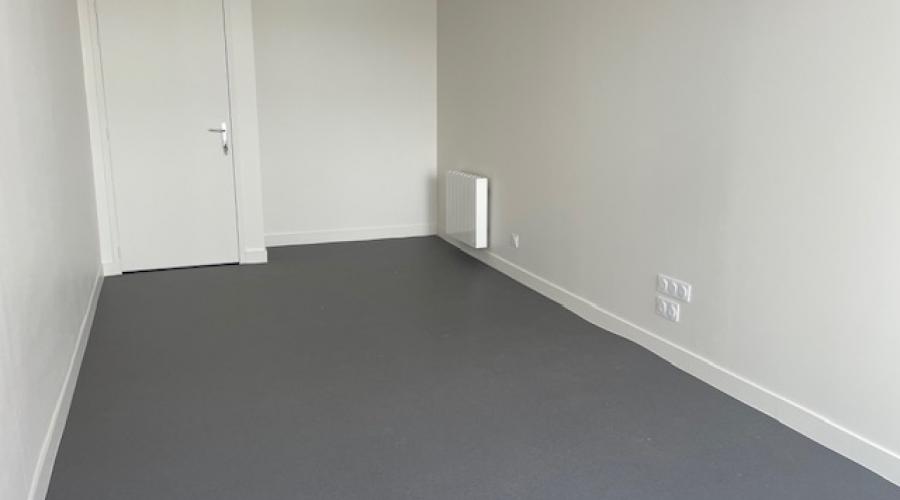 Photo CHATEAUBOURG - Local professionnel 0